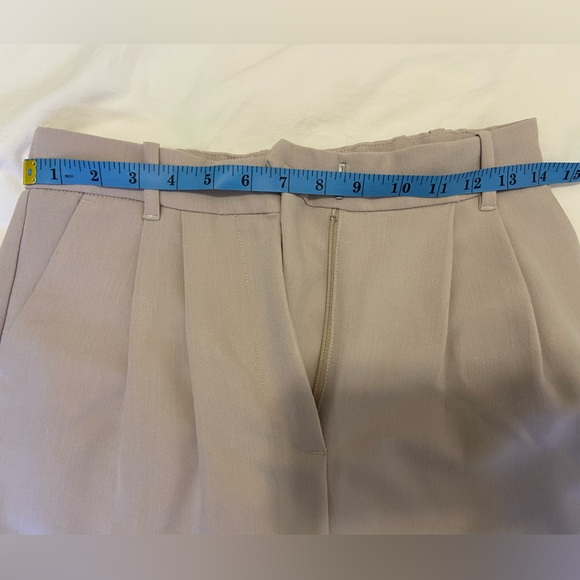 Abercrombie and fitch Taupe high-waisted pleated trousers in LONG - Picture 2 of 10